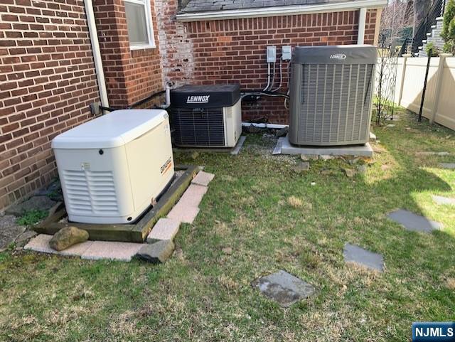 Building Photo - 279 Slocum Way