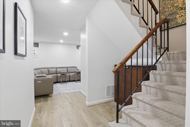 Building Photo - 12845 Mill Brook Ct