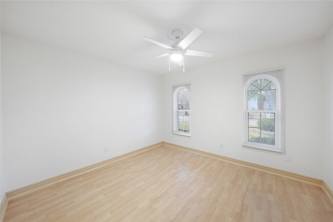 Building Photo - 3609 Brookshire Dr