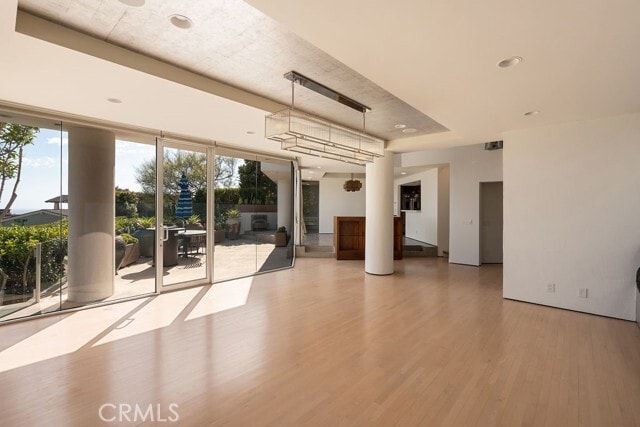 Building Photo - 920 Skyline Dr