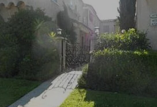 Primary Photo - 4721 S Budlong Ave