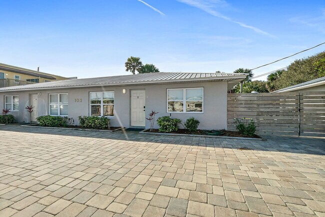 Building Photo - 103 A St