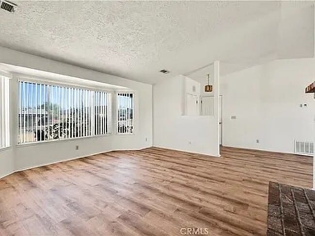 Building Photo - 5464 Mariposa Ave