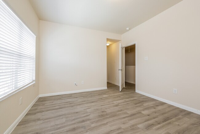 Building Photo - 4107 Silver Ranch Rd