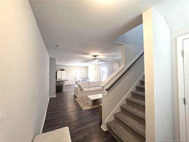 Building Photo - 233 Chinook Ln