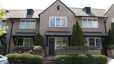 Building Photo - Oak Mountain Schools -- Beautiful townhous...