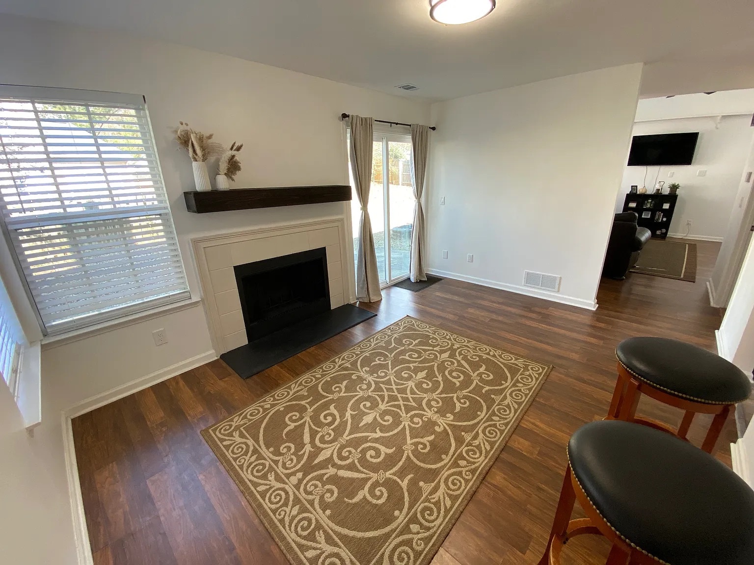 Building Photo - Room in House on Parkside Dr