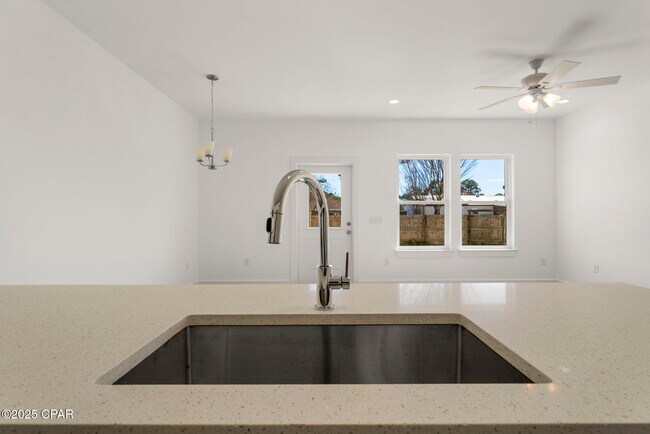 Building Photo - 7031 Patronis Dr