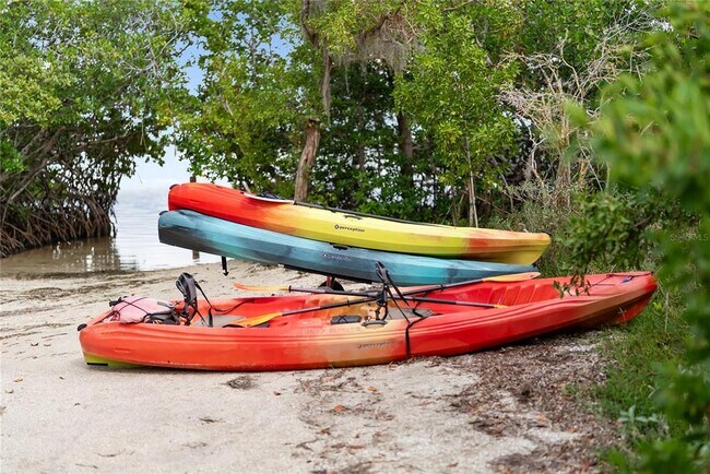 Building Photo - 1750 Benjamin Franklin Dr