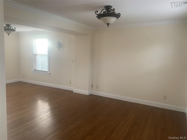 Building Photo - 28 Nautilus Pl