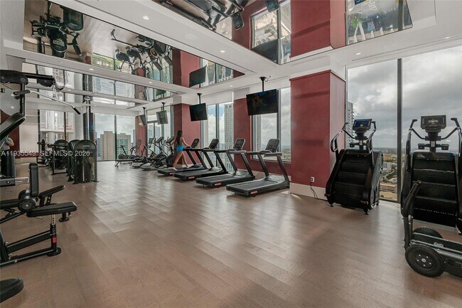 Building Photo - 11 NE 6th St