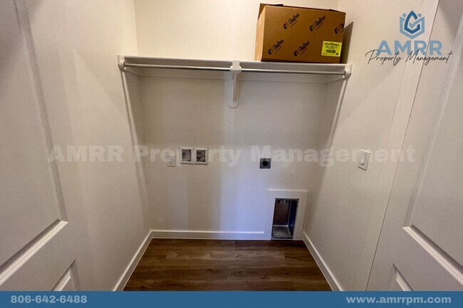 Building Photo - 3 Bedroom Townhome In Harvest Wolfforth!