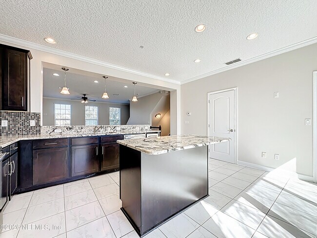 Building Photo - 4320 Ellipse Dr