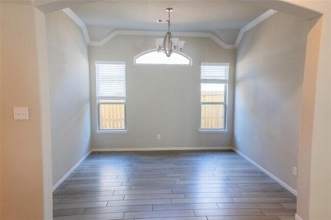 Building Photo - 918 Marigold Park Pl
