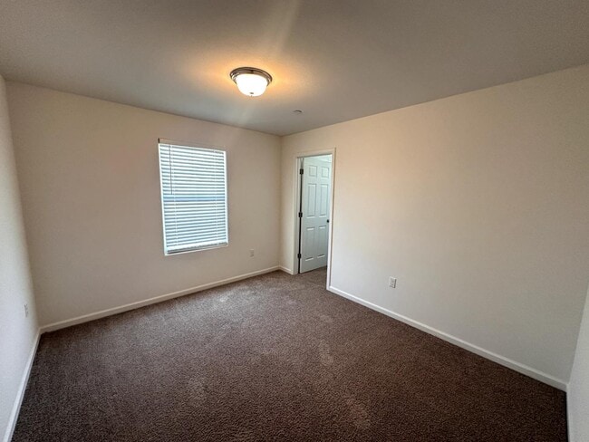 Building Photo - 2893 N Schneider Ave