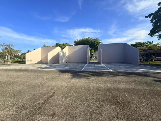 Building Photo - 8420 SW 133rd Avenue Rd