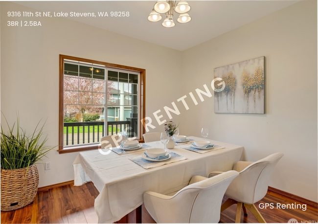 Building Photo - Stylish 3-Bedroom Home in Prime Lake Steve...