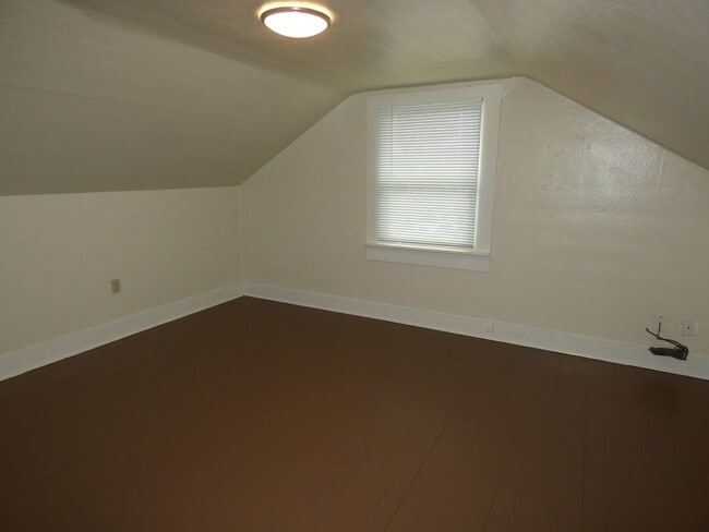 Building Photo - 1022 Caroline St