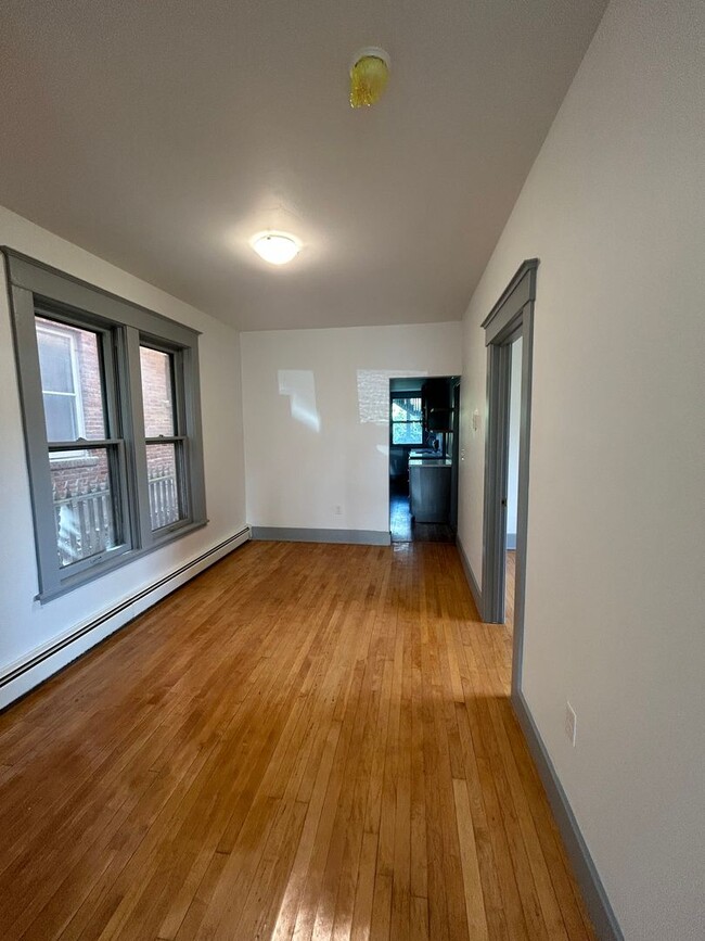 Building Photo - 1041-1045 W Galena