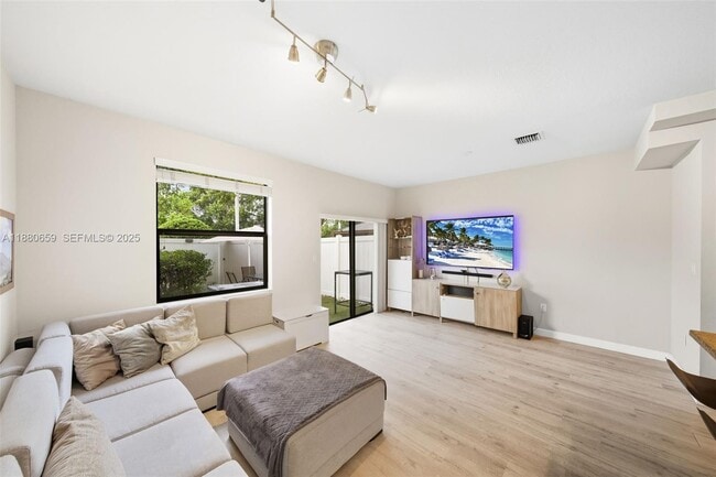 Building Photo - 3392 W 92nd Pl