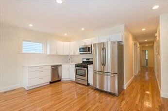 Primary Photo - 62 Gilbert St