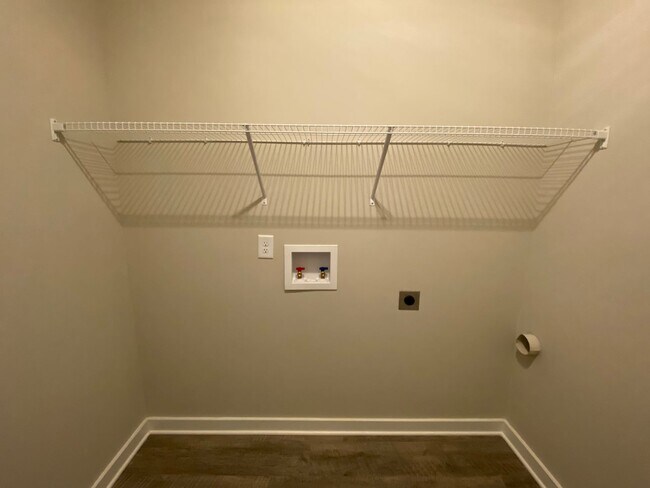 Building Photo - Home for Rent in Jemison, AL...  Available...