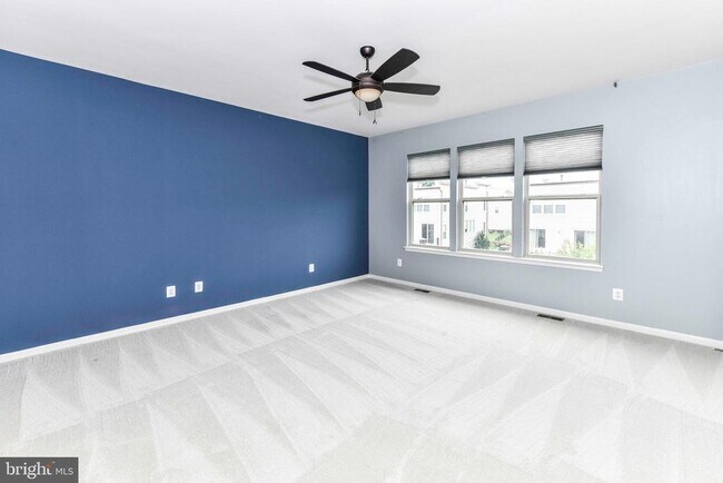 Building Photo - 42244 Bliss Terrace