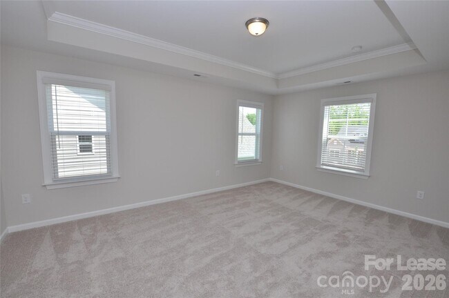 Building Photo - 1133 Overlake Dr