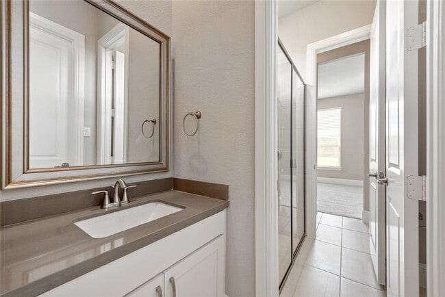 Building Photo - 813 Gallant Fox Trail