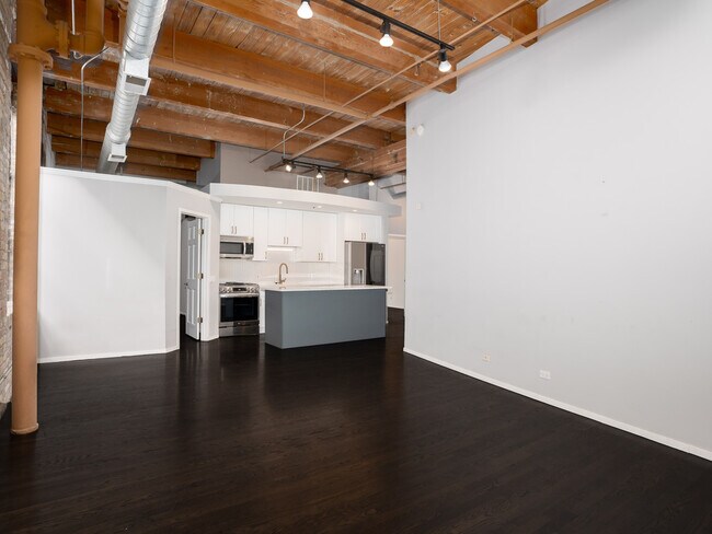 Building Photo - 2300 W Wabansia Ave