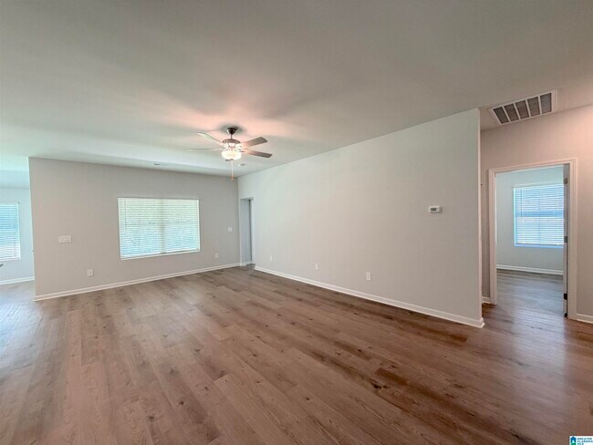 Building Photo - 302 Spanish Moss Ct