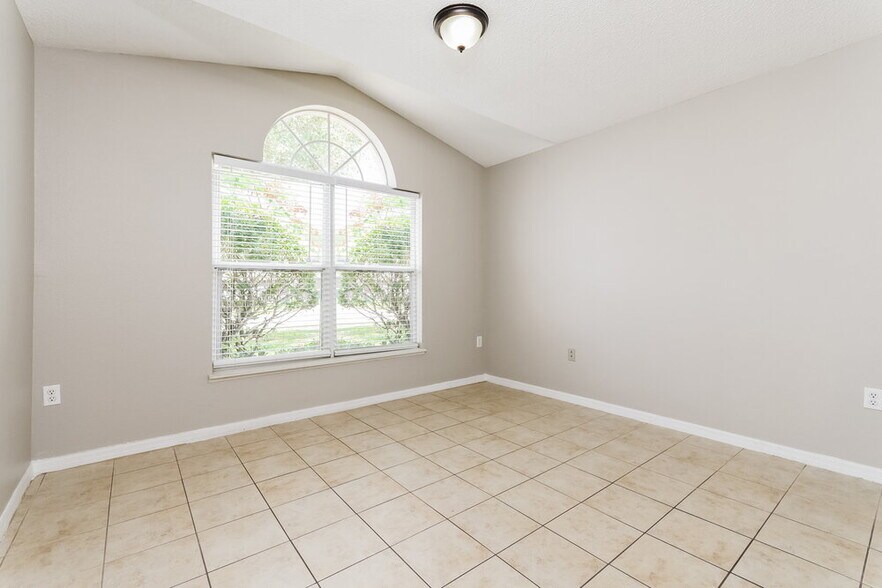 Building Photo - 2938 Elbib Dr
