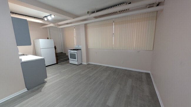 Building Photo - 5459 S Everett Ave