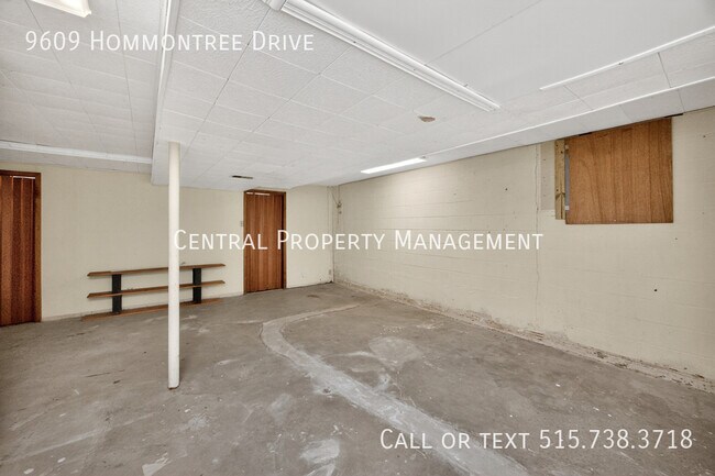 Building Photo - 9609 Hammontree Dr