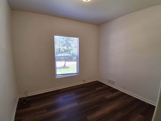 Building Photo - 44989 CA-49
