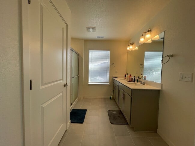 Building Photo - Live Lavishly in Crystal Valley Ranch