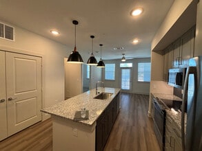 Building Photo - 216 Flint Rdg Rd