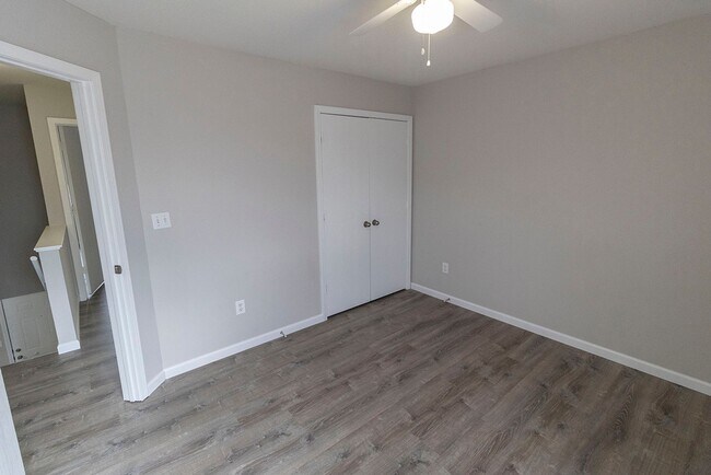 Building Photo - 5305-5307 Currituck Ln