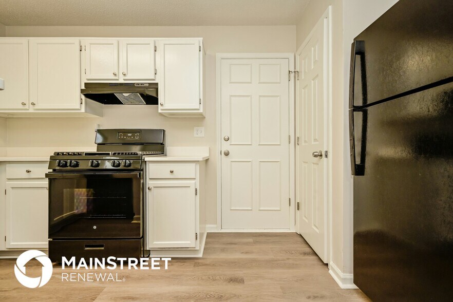 Building Photo - 3232 Deer Pause Ln