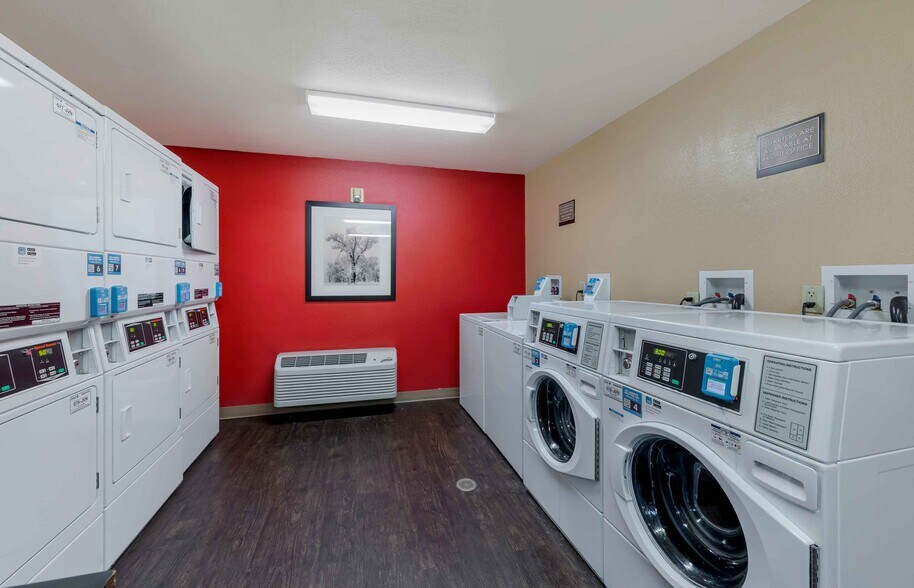 Building Photo - Furnished Studio-Orange County - Katella Ave.