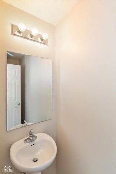Building Photo - 1051 Taurus Ct