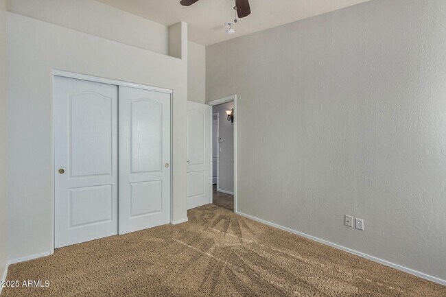 Building Photo - 1122 W Morelos St