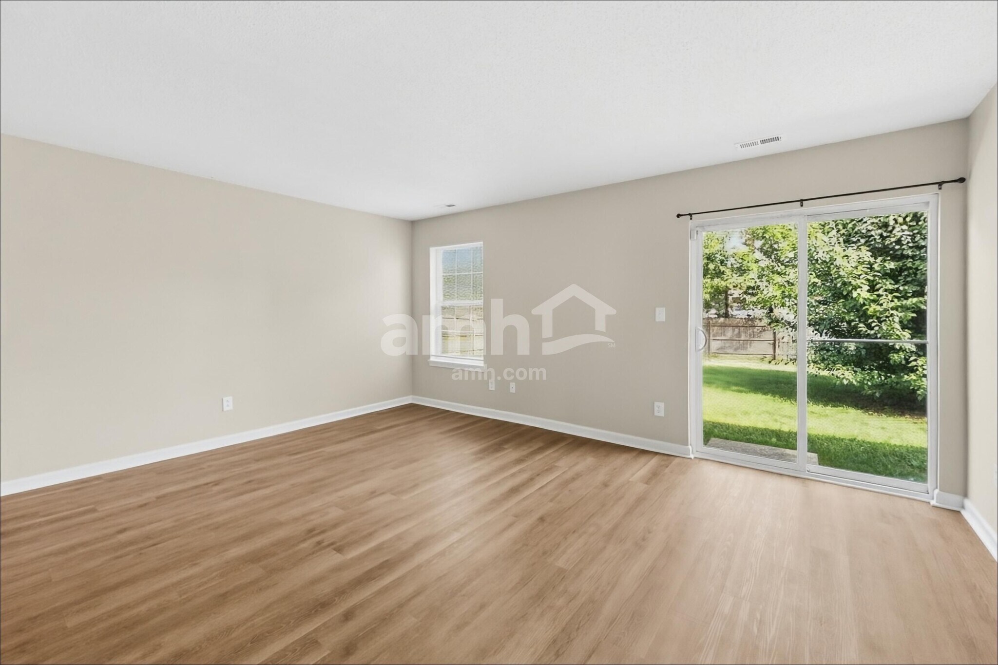 Building Photo - 8030 Ithaca Way