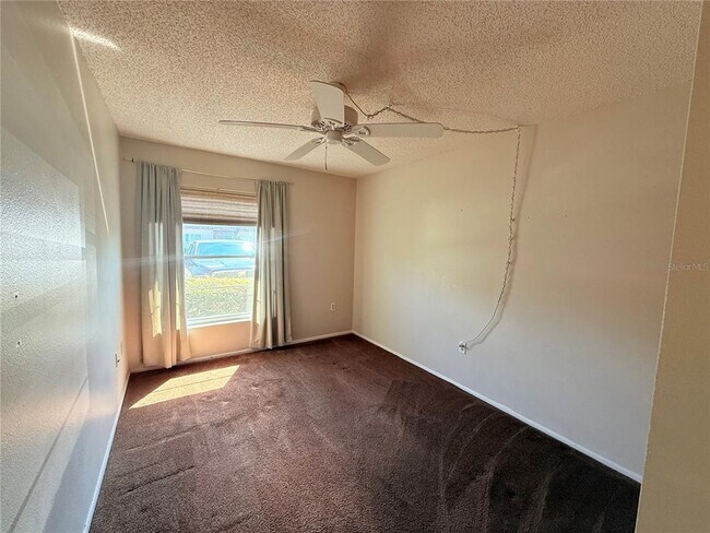 Building Photo - 6125 Chesham Dr