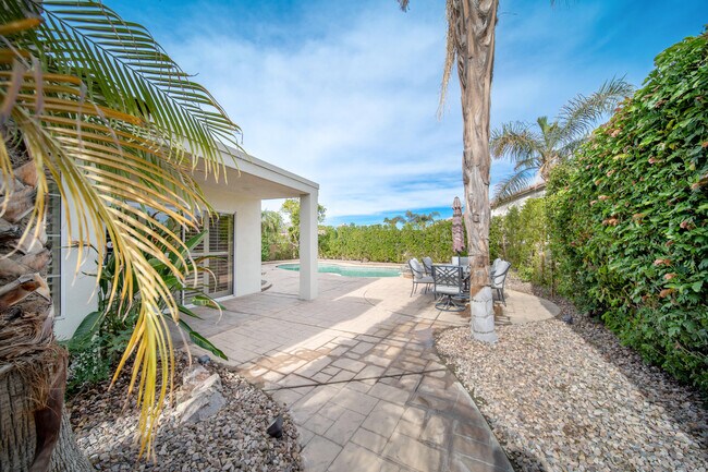 Building Photo - 43512 Via Magellan Dr