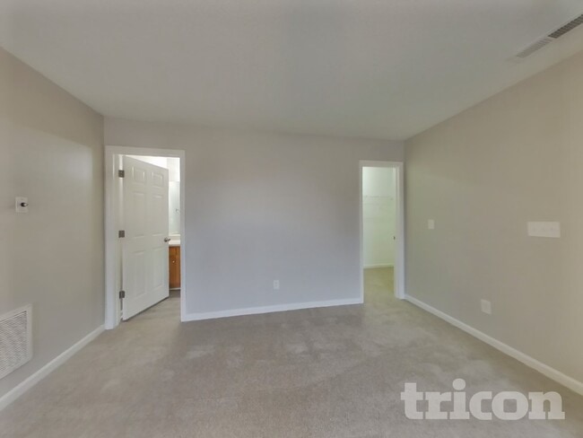 Building Photo - 3097 Teton Dr