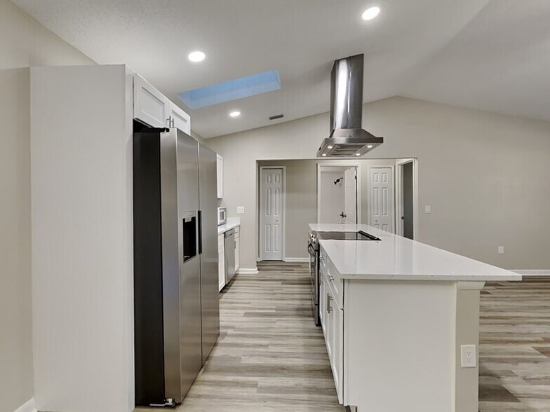 Building Photo - 150 Eldorado Dr