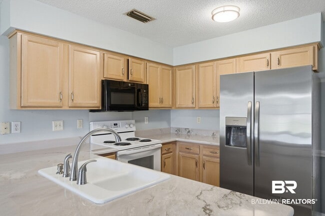 Building Photo - 808 Azalea Trace Dr