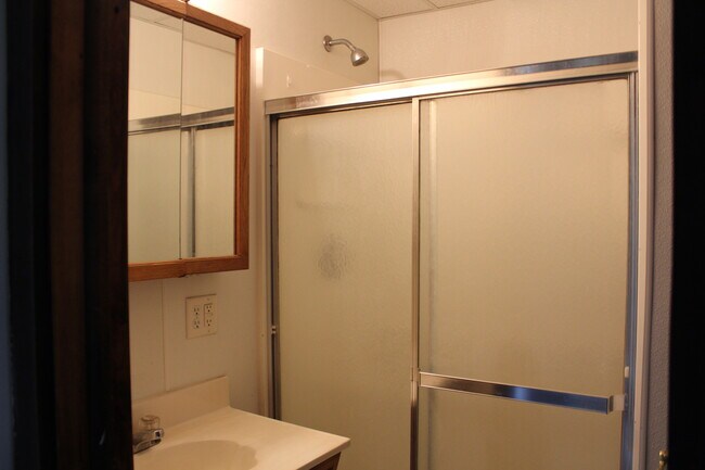 Building Photo - 174 Mill St