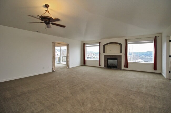 Building Photo - 15128 SE Nia Dr